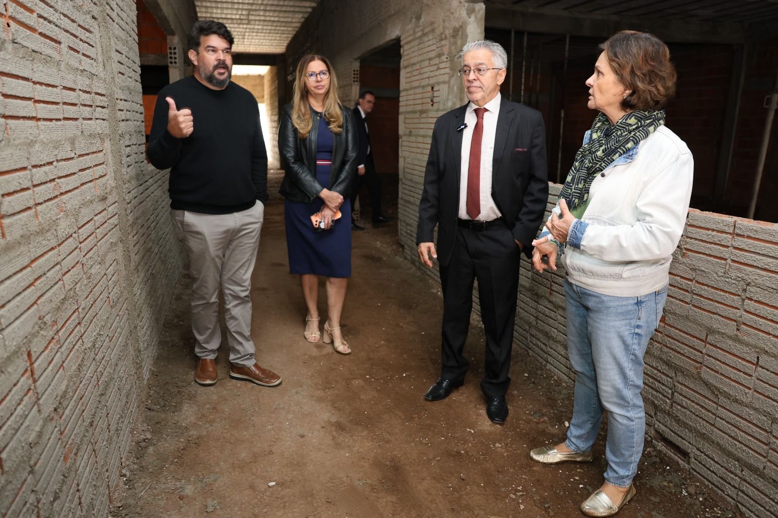 Presidente do TRT-MT visita Abrigo Bom Jesus e conhece projeto da futura Ala da Saúde