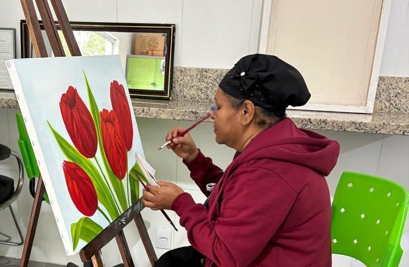Projeto Conviver transforma rotina de idosos por meio da arte, cultura e lazer